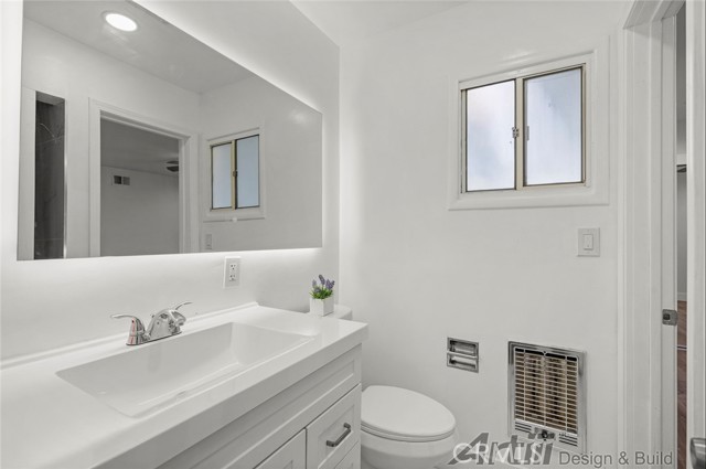 Detail Gallery Image 17 of 45 For 656 W 52nd St, San Bernardino,  CA 92407 - 4 Beds | 2/1 Baths