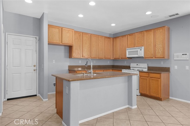 12566 Lasselle Street, Moreno Valley CA: https://media.crmls.org/medias/1ccc42d7-da97-4b9b-a4a2-8e674c9a0911.jpg