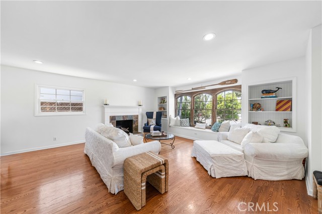 1733 Bayou Way, Seal Beach CA: https://media.crmls.org/medias/1cccb70d-a048-4c48-a454-0242a77301c1.jpg