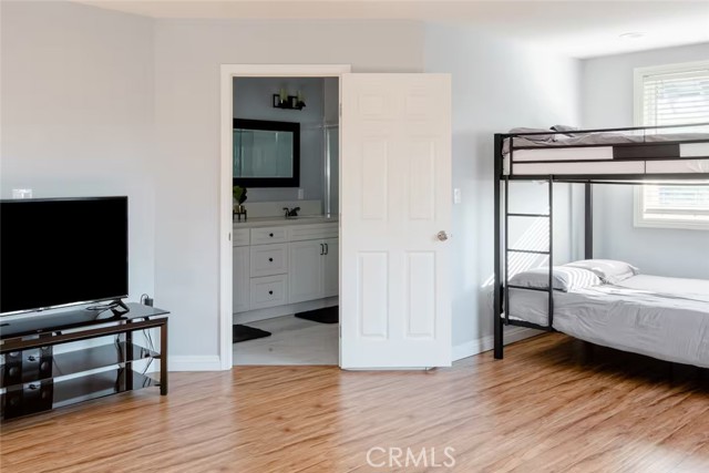 Detail Gallery Image 20 of 24 For 145 N Greenwood Ave, Pasadena,  CA 91107 - 4 Beds | 2/1 Baths