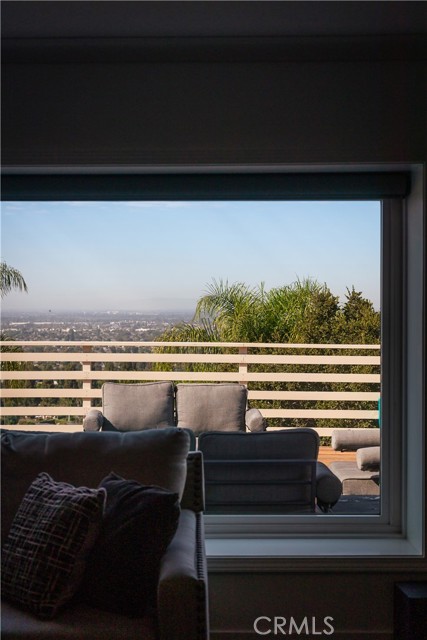 12032 S Circle Drive, Whittier CA: https://media.crmls.org/medias/1ccd27d8-2bda-45da-84f8-11b26aff7948.jpg