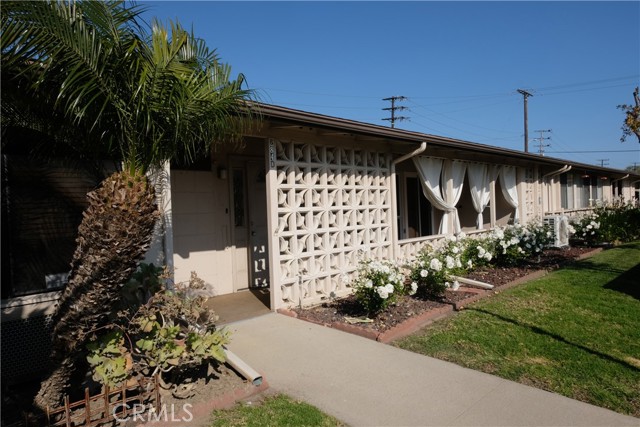 Detail Gallery Image 1 of 1 For 13141 Del Monte Dr #284 D  M11,  Seal Beach,  CA 90740 - 2 Beds | 1 Baths