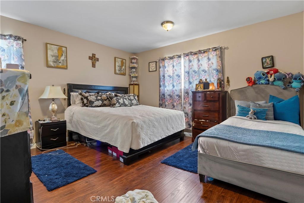 1ccdc473 9e10 4a06 9b76 565f7e00a179