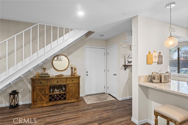 Detail Gallery Image 3 of 24 For 14133 Bayside Dr, Norwalk,  CA 90650 - 1 Beds | 1 Baths