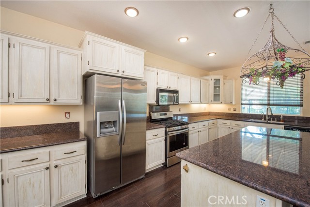 Detail Gallery Image 10 of 49 For 28118 Rocky Cove Dr, Menifee,  CA 92585 - 4 Beds | 3/1 Baths