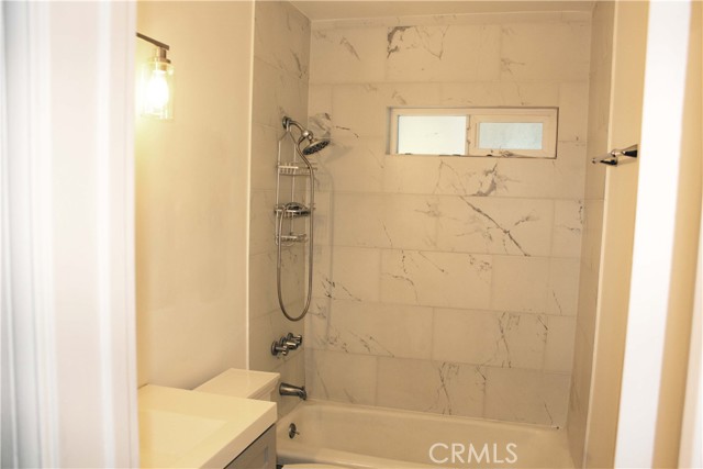 Detail Gallery Image 15 of 24 For 6109 Riverton Ave, North Hollywood,  CA 91606 - 3 Beds | 1 Baths