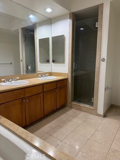 1241 S Westgate Avenue, Los Angeles CA: https://media.crmls.org/medias/1ccea854-7e4e-4bfa-9ac9-a60e450b73d7.jpg
