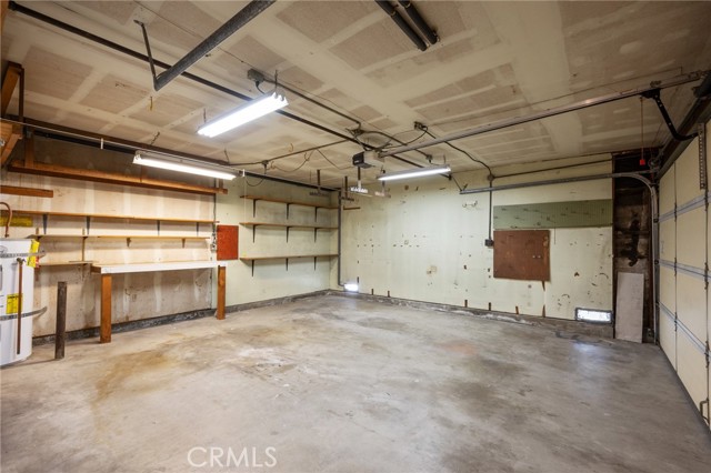 26424 Senator Avenue, Harbor City CA: https://media.crmls.org/medias/1cced789-cfdf-4bd9-92e7-93d7ec846019.jpg