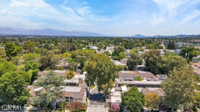 5644 Etiwanda Avenue, Tarzana CA: https://media.crmls.org/medias/1cd0b96d-02ba-4d05-ac64-fbde42506b2c.jpg