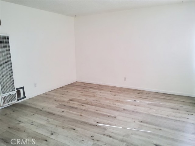 2437 Exposition Place, Los Angeles CA: https://media.crmls.org/medias/1cd0d497-82bc-4546-914b-be1cb1b409f8.jpg