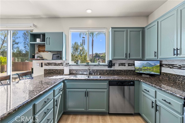 29508 Alyssum Lane, Canyon Country CA: https://media.crmls.org/medias/1cd0e9fc-00f9-4cb7-a62d-303fcffebb83.jpg