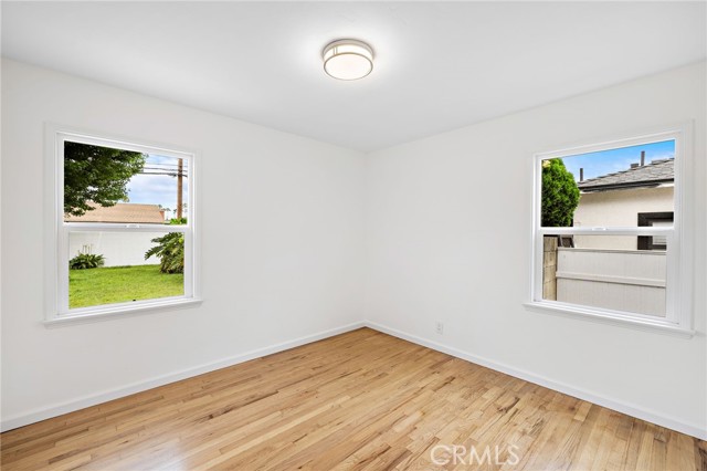 1833 N Greenbrier N Road, Long Beach CA: https://media.crmls.org/medias/1cd23583-1b95-4340-ab7e-8ff4bafb6f60.jpg