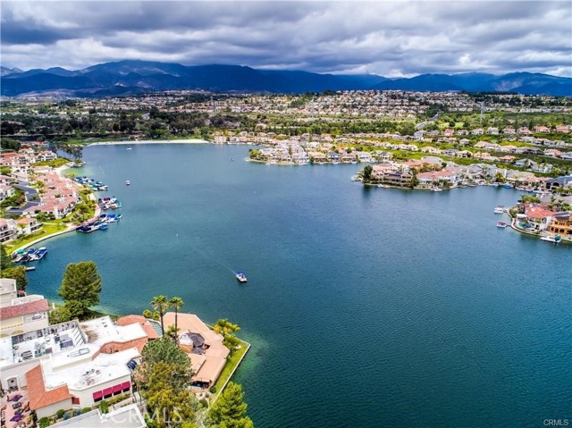 21982 Kitridge, Mission Viejo CA: https://media.crmls.org/medias/1cd248d8-8bd0-4444-9b4a-44c4514ec877.jpg