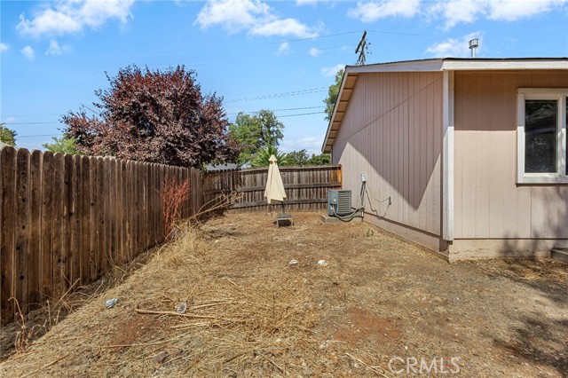 Detail Gallery Image 43 of 54 For 1175 Le Brun Ln #B,  Redding,  CA 96002 - 6 Beds | 4 Baths