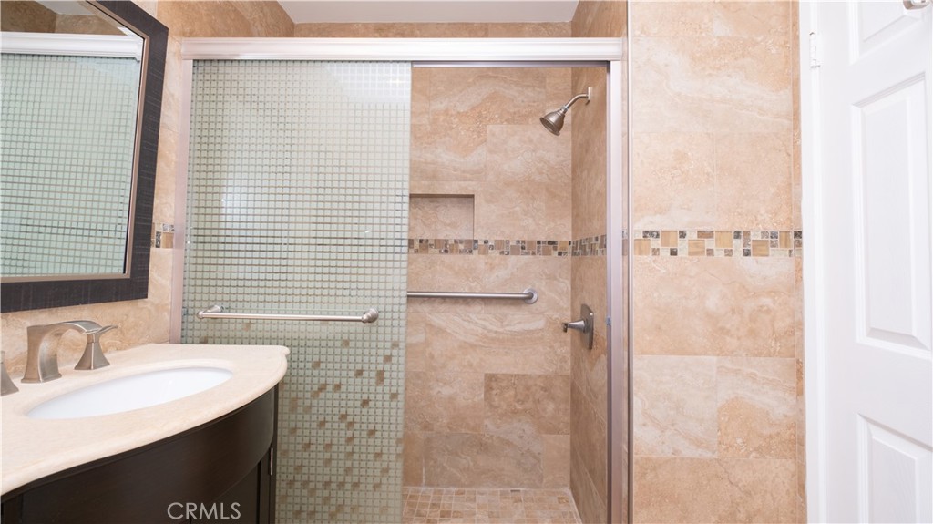 1cd2b274 Fac6 4cd4 Ac29 3c3b7e9de831