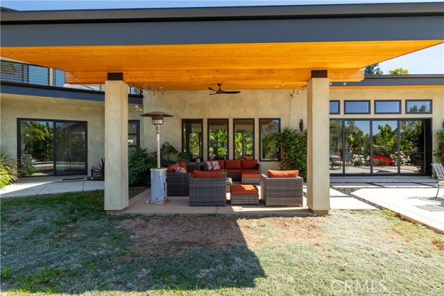 1088 Via Conca Doro, Vista CA: https://media.crmls.org/medias/1cd2c7f1-879b-4acb-9440-e0b3df66c89a.jpg
