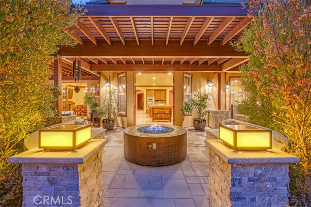 780 W Aster Place, Santa Ana CA: https://media.crmls.org/medias/1cd33aac-2303-4173-aadd-c5c43b85f2fd.jpg