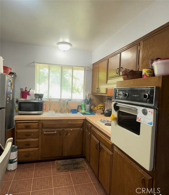 Image 3 of 11 For 913 Cherry Hills Drive