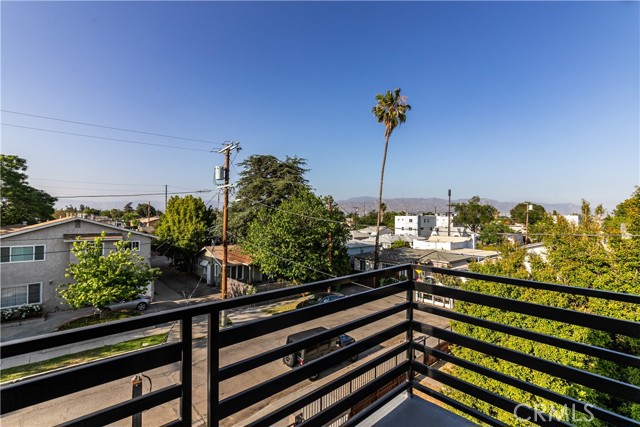 Detail Gallery Image 17 of 18 For 11308 Miranda St, North Hollywood,  CA 91601 - 4 Beds | 4 Baths