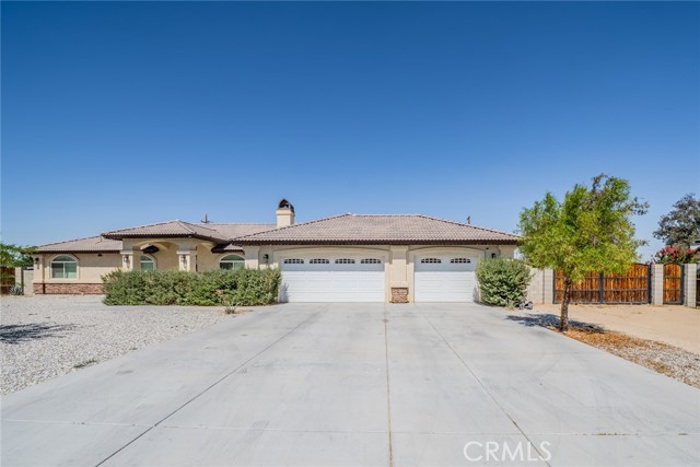 13546 Rincon Road, Apple Valley CA: https://media.crmls.org/medias/1cd5c70e-db84-4401-908f-e1d12fe39065.jpg