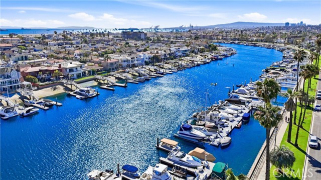 Detail Gallery Image 68 of 70 For 383 Bay Shore #203,  Long Beach,  CA 90803 - 2 Beds | 2 Baths