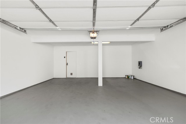 11107 Arminta Street, Sun Valley CA: https://media.crmls.org/medias/1cd5dd52-6fba-4240-9686-9e13ac6a9b0f.jpg