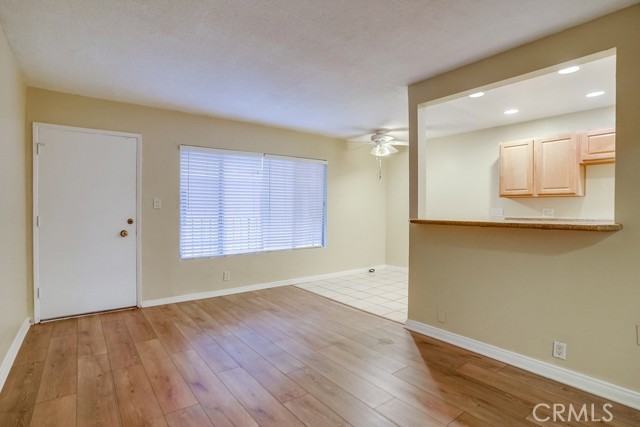 Detail Gallery Image 4 of 15 For 335 Cedar Ave #206,  Long Beach,  CA 90802 - 1 Beds | 1 Baths