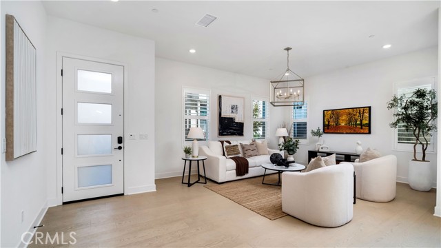 Detail Gallery Image 12 of 70 For 138 Yugen, Irvine,  CA 92618 - 4 Beds | 3/1 Baths