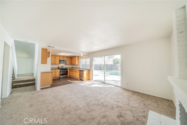 Detail Gallery Image 13 of 45 For 1057 Moffatt St, Rialto,  CA 92377 - 4 Beds | 2/1 Baths