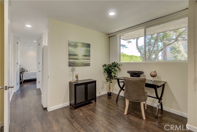 Detail Gallery Image 16 of 30 For 5901 Canterbury Dr #12,  Culver City,  CA 90230 - 2 Beds | 2 Baths
