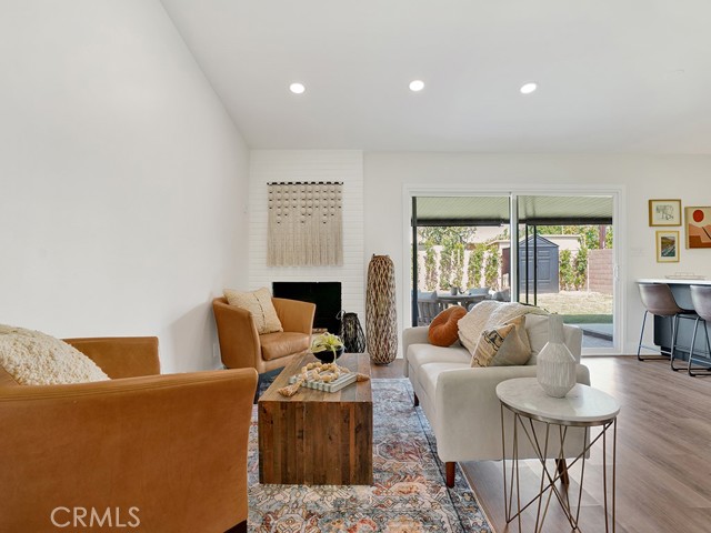 Detail Gallery Image 8 of 38 For 2622 Park Dr, Santa Ana,  CA 92707 - 4 Beds | 2 Baths