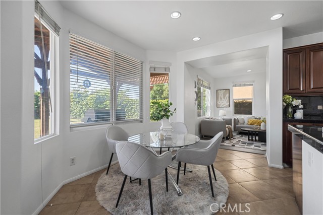 1512 E Nocta Privado, Ontario CA: https://media.crmls.org/medias/1cd7b9d5-d016-4084-855e-a8adcb8cbc2b.jpg