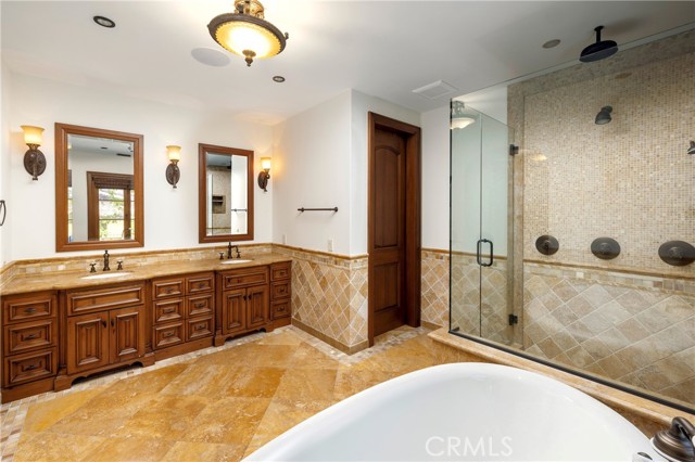 Detail Gallery Image 20 of 55 For 97 Canyon, Irvine,  CA 92603 - 6 Beds | 6/2 Baths