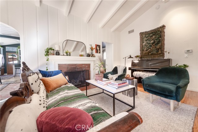 Detail Gallery Image 8 of 44 For 4437 Farmdale, Studio City,  CA 91602 - 3 Beds | 3 Baths