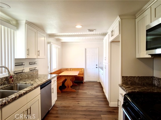 Detail Gallery Image 9 of 30 For 34254 Rosemont Dr, Yucaipa,  CA 92399 - 3 Beds | 2 Baths