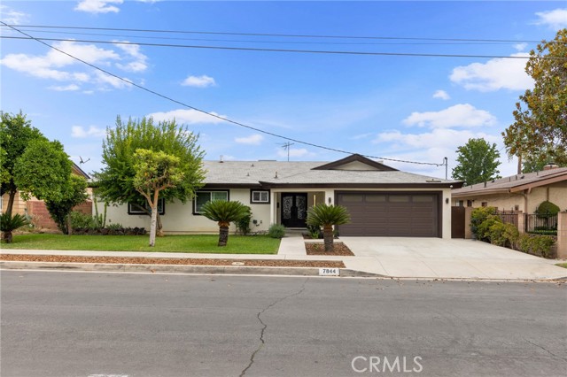 Detail Gallery Image 2 of 30 For 7844 Allott Ave, Panorama City,  CA 91402 - 3 Beds | 2 Baths