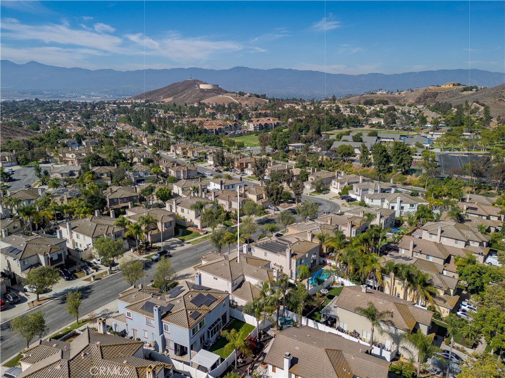 https://media.crmls.org/medias/1cda9e44-be09-47c1-806d-d8ec2b9fad3a.jpg?preset=X-Large