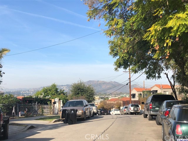 2304 Avenue 31, Glassell Park, California 90065, 2 Bedrooms Bedrooms, ,1 BathroomBathrooms,Single Family Residence,For Sale,Avenue 31,318000216