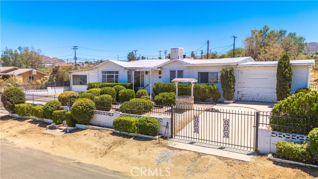 Detail Gallery Image 4 of 52 For 61721 Sunburst Cir, Joshua Tree,  CA 92252 - 2 Beds | 2 Baths