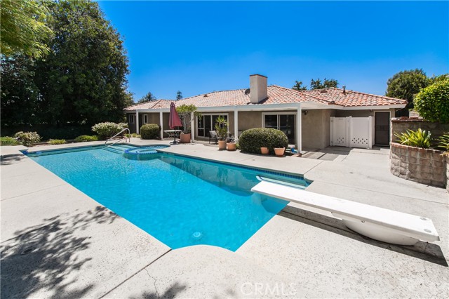 10200 Bothwell Road, Northridge CA: https://media.crmls.org/medias/1cdb0260-dac8-4b9b-b629-3f470d340cf5.jpg