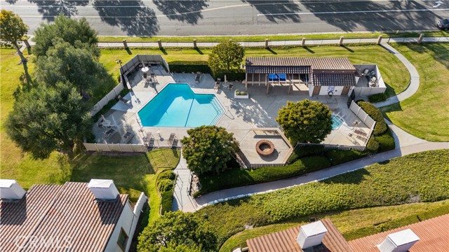 12 Seaview Drive, Rolling Hills Estates, California 90274, 3 Bedrooms Bedrooms, ,2 BathroomsBathrooms,Residential,For Sale,Seaview,TR24235437