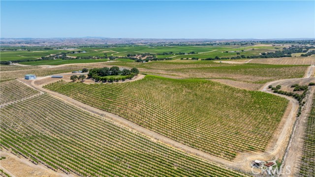 4995 Mill Road, Paso Robles CA: https://media.crmls.org/medias/1cdb45f0-ec43-43b0-850a-fa4573469728.jpg