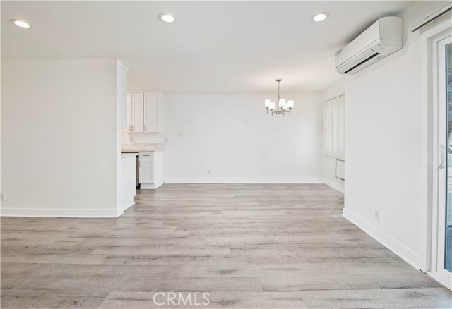 5415 Newcastle Avenue, Encino CA: https://media.crmls.org/medias/1cdb7d9e-8cd6-4b5e-a4e2-10a2de1604c9.jpg