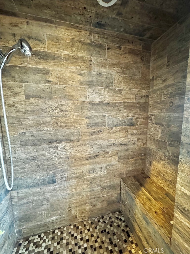 https://media.crmls.org/medias/1cdb81cc-5761-4c90-97a4-d4023db0a513.jpg?preset=X-Large