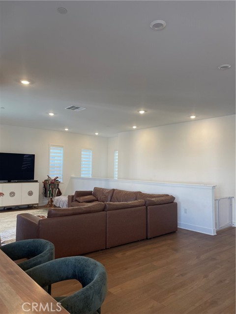 Detail Gallery Image 4 of 15 For 121 Proctor, Irvine,  CA 92618 - 3 Beds | 2 Baths