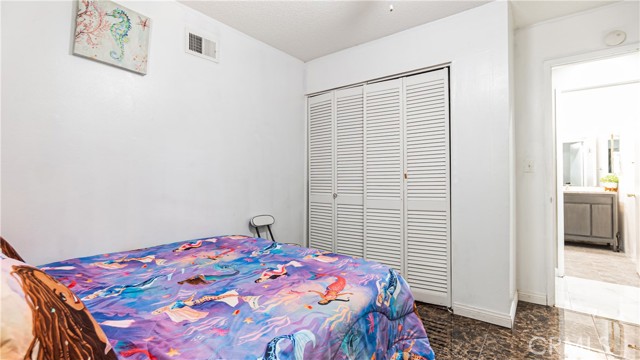 931 N Eucalyptus Avenue, Rialto CA: https://media.crmls.org/medias/1cdba02f-41d4-4e85-bae0-fdb6b0016ea9.jpg