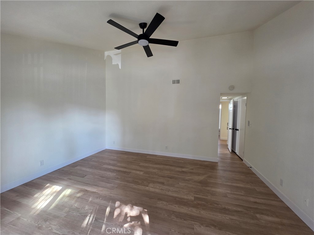 https://media.crmls.org/medias/1cdc3b02-32a8-49fb-b2e7-9b1464f071ec.jpg?preset=X-Large