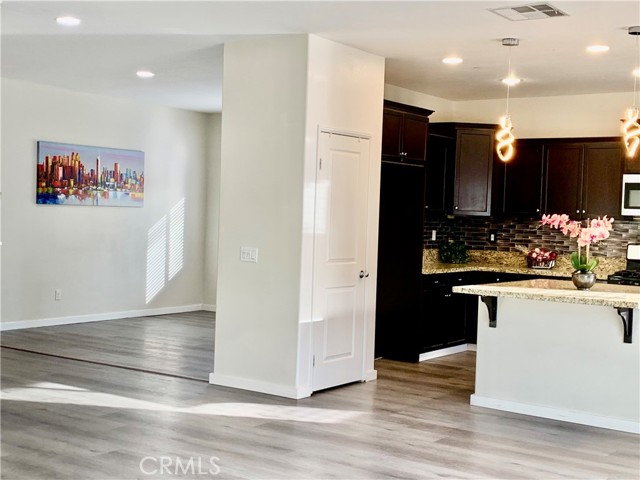 Detail Gallery Image 2 of 11 For 4759 Brison Ct, Jurupa Valley,  CA 91752 - 5 Beds | 3 Baths