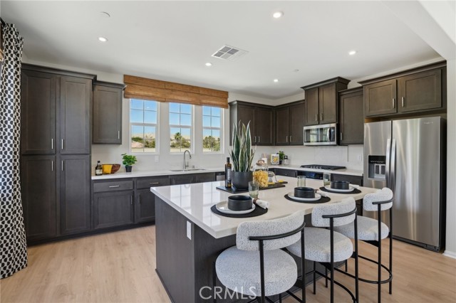 Detail Gallery Image 9 of 24 For 115 via Palermo, Cathedral City,  CA 92234 - 4 Beds | 3 Baths