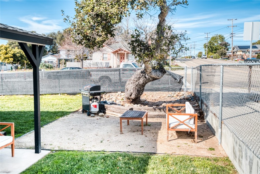 https://media.crmls.org/medias/1cdcbf0a-f785-47e1-b034-09531e36b4e8.jpg?preset=X-Large